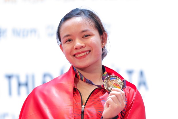 Vietnamese female weightlifter sets three new SEA Games records